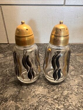 Vintage Androck hand painted salt and pepper shakers.  Great condition